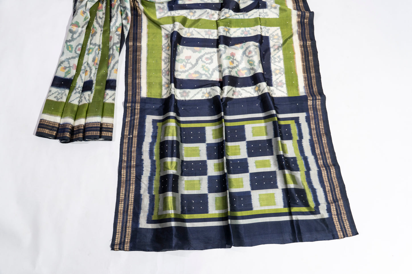 Malathi - Double Ikkat Pure Silk Saree