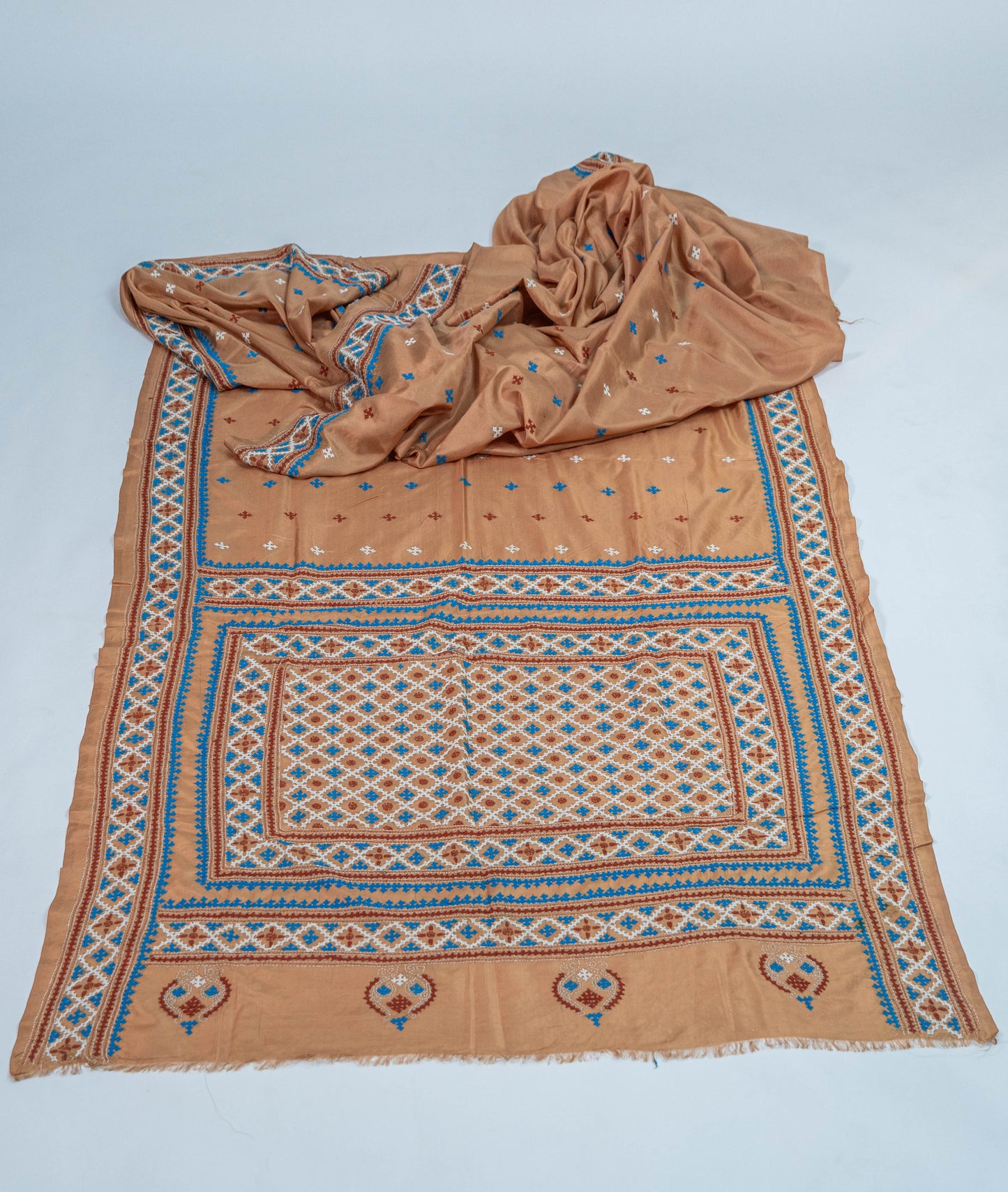 Tara - Kutchhi Hand Embroidery Pure Bangalore Silk Saree