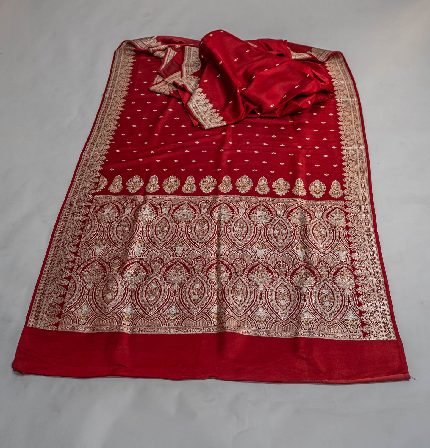 Rajeshwari - Red Banarsee Saree
