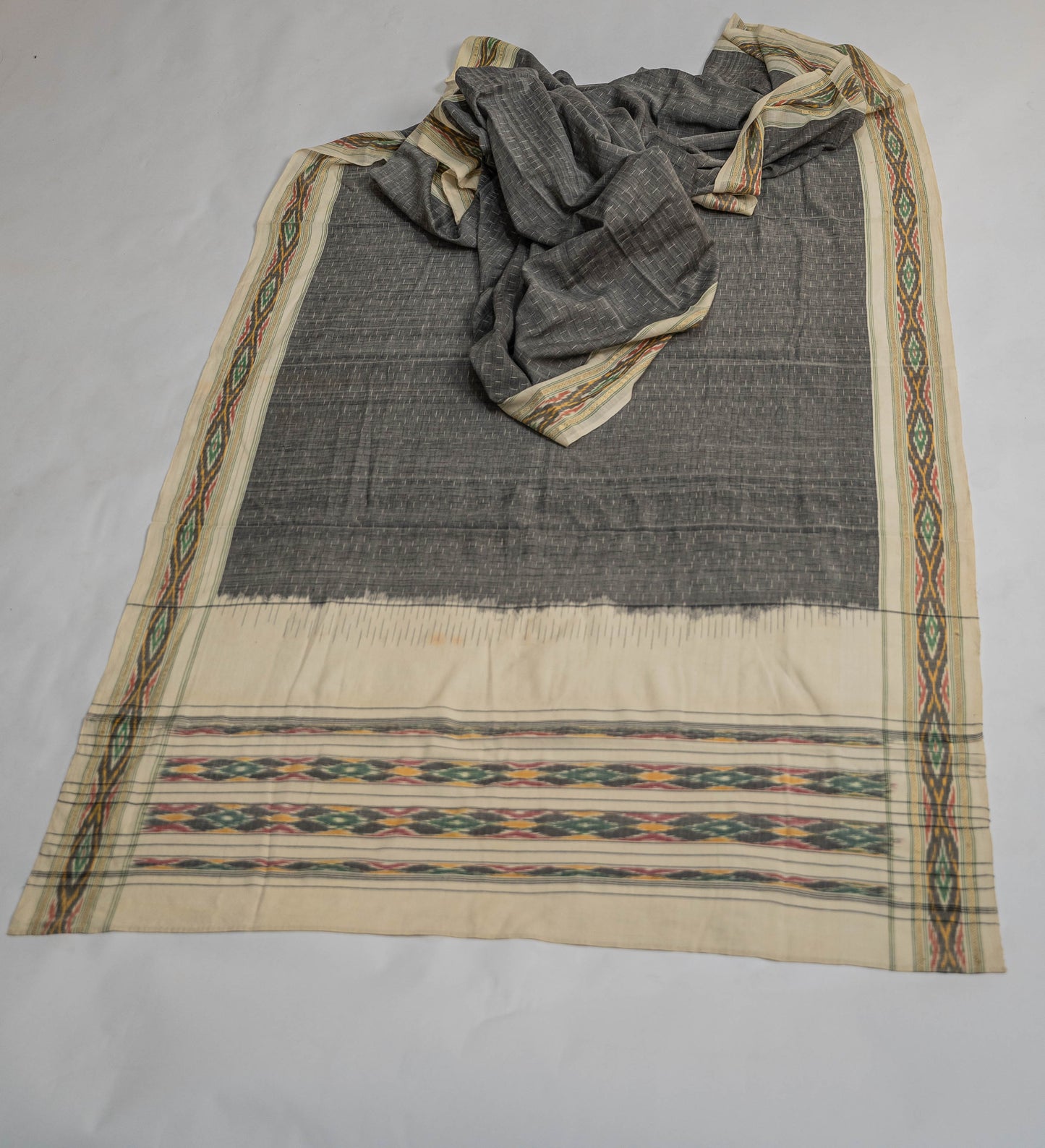 Lajwanti - Cotton Pochampally Saree