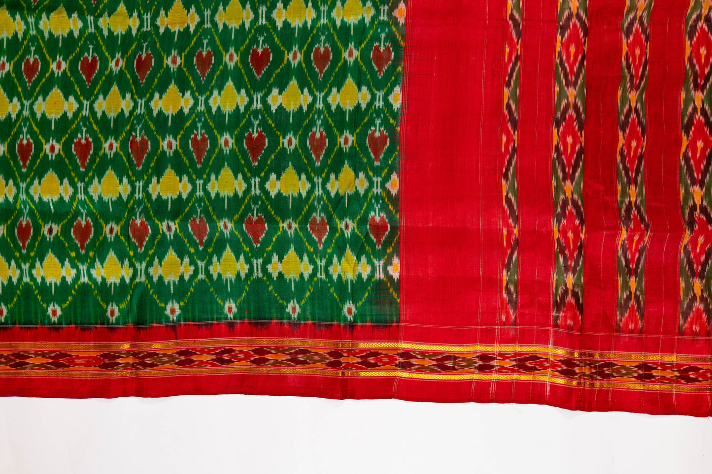 Gulmehendi~ Red & Green Pure Silk Pochampally Saree – A Vibrant Ikkat Weave from Telangana