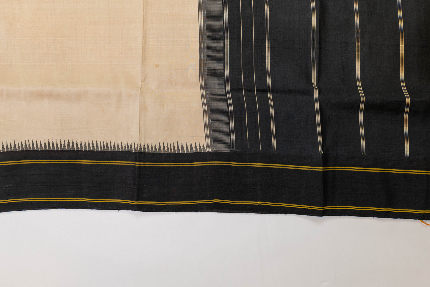 Alka~ Vintage Black & White Kanjivaram Pure Silk Saree