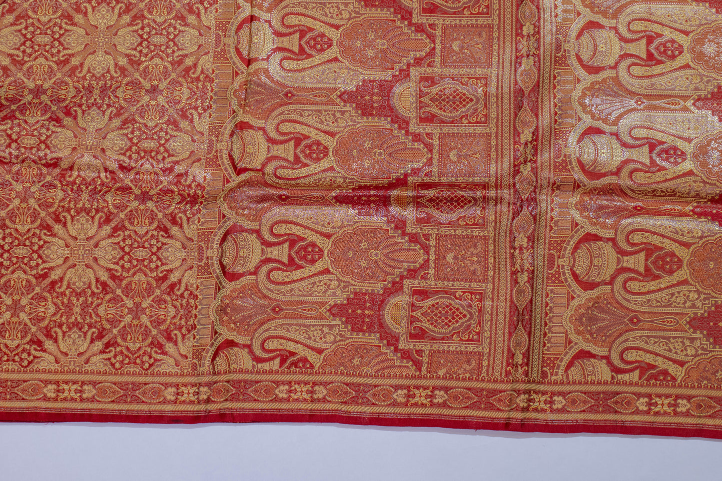 Chakri~Reddish Golden Tanchoi Banarsee Saree