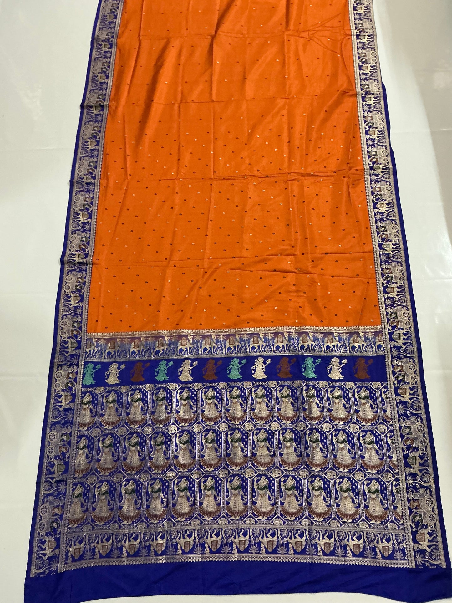 Radhya ~ Pure Silk Figurine Banarasee Saree