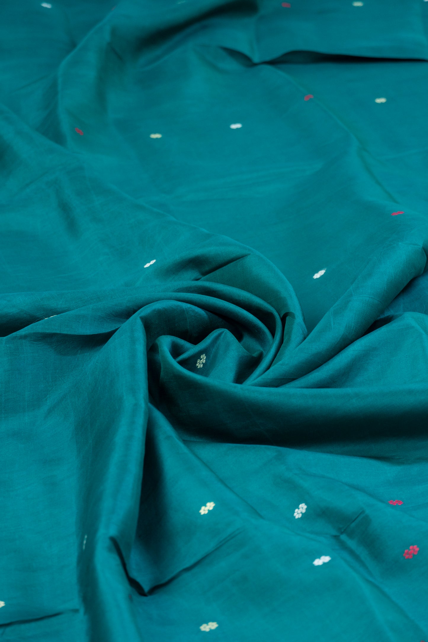 Green & Red Bomkai Silk Saree – Odisha’s Woven Fusion of Tradition and Art