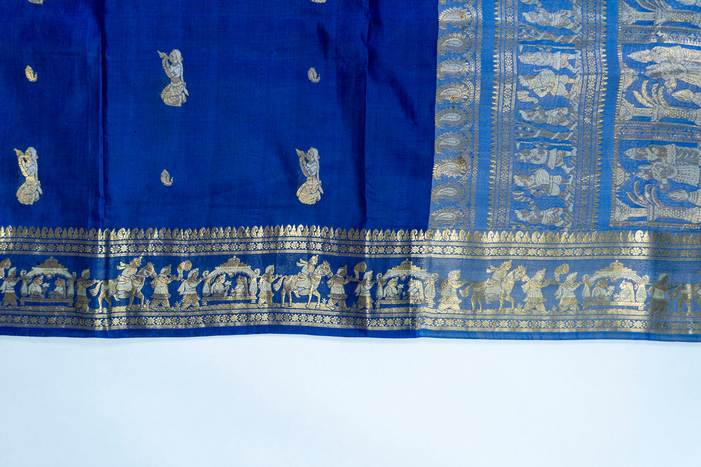 Nalini~ Swarnachari Silk Saree – Bengal’s Golden Weave of Myth & Majesty