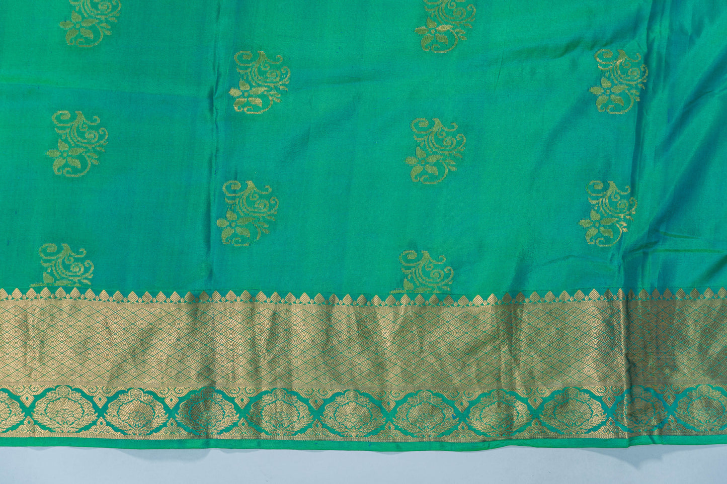 Kalindi - Pure Silk Kanjeevaram Saree