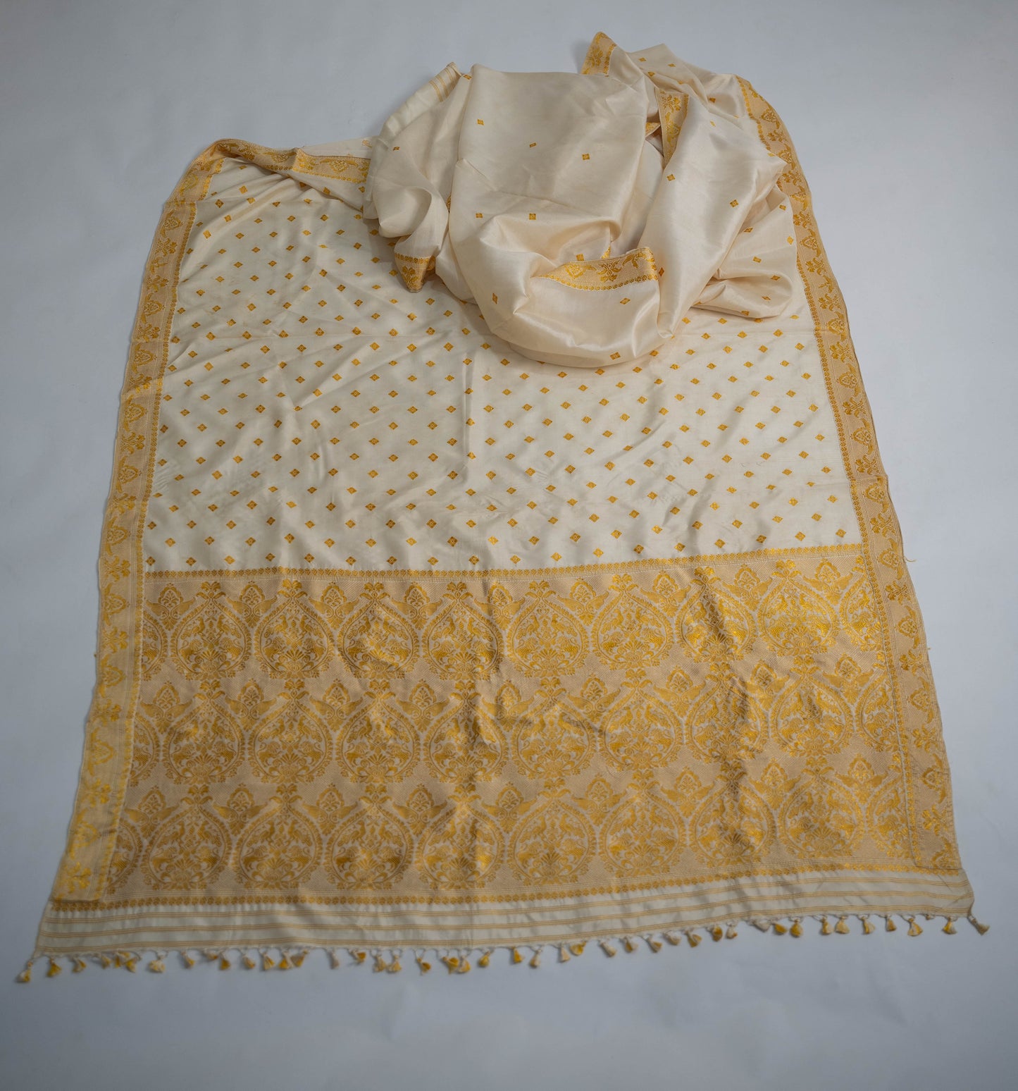 Manjari - Ivory Assam Mulberry Silk Saree