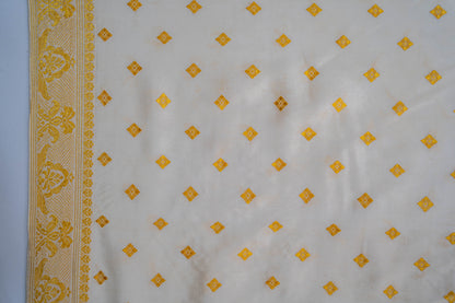 Manjari - Ivory Assam Mulberry Silk Saree