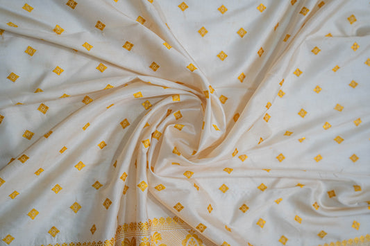 Manjari - Ivory Assam Mulberry Silk Saree