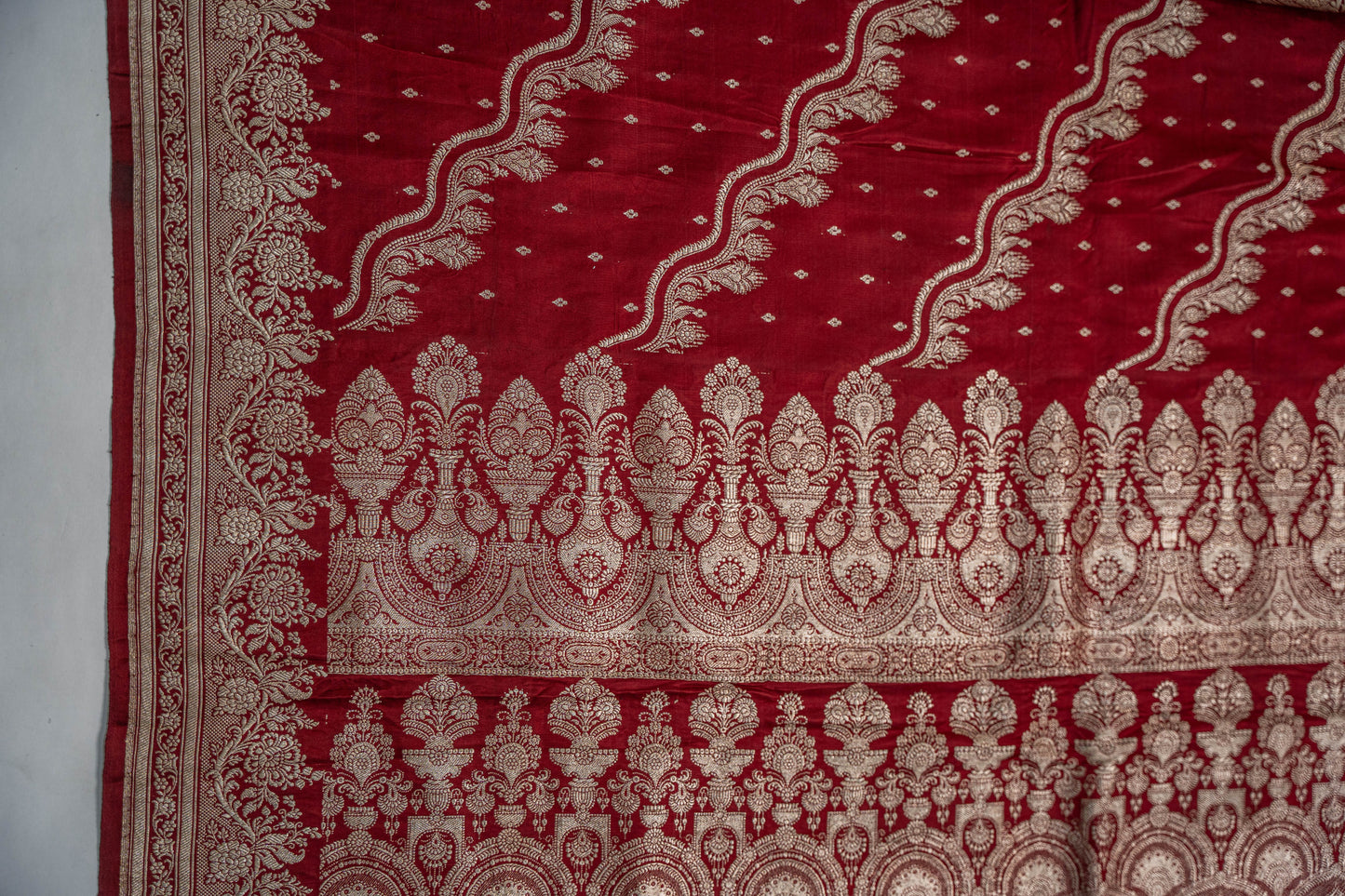 Jagdamba- Red Banarsee Saree