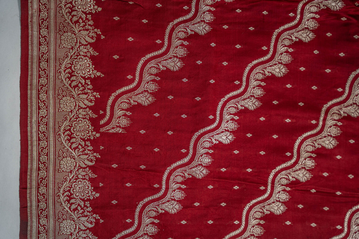 Jagdamba- Red Banarsee Saree