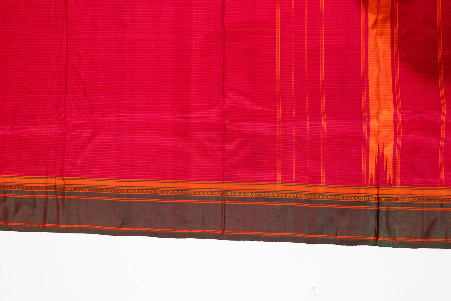 Gulasharfi~ Maroon Arani Silk Saree with Green Borders & Thazampoo Palla – A Jewel from Tamil Nadu’s Looms