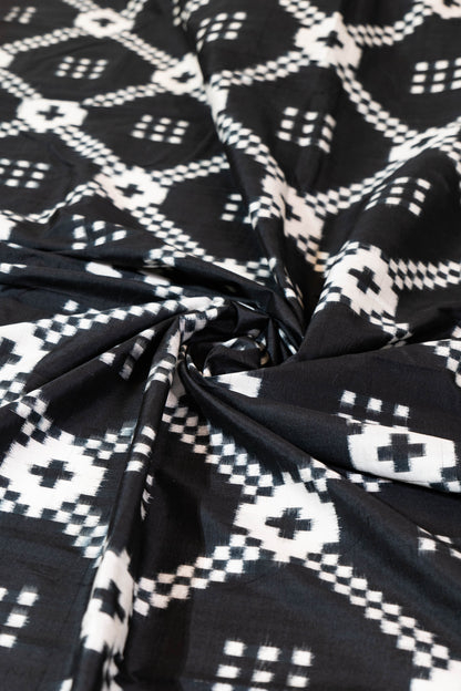 Mogra~ Double Ikat Pure Silk Telia Rumal Saree – A Rare Masterpiece from Telangana’s Looms
