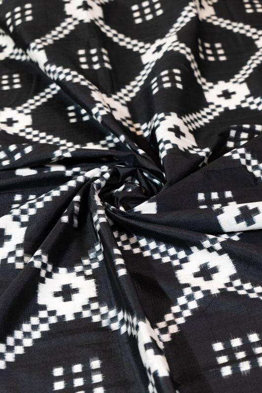 Mogra~ Double Ikat Pure Silk Telia Rumal Saree – A Rare Masterpiece from Telangana’s Looms
