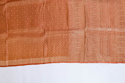 Surajmukhi~ Peach Tanchoi Banarasi Saree – Soft Elegance from Varanasi’s Looms