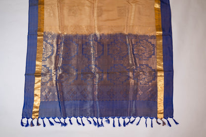 Kandpushp~ Off-White & Lilac Pure Silk Kanjivaram Saree – Grace from Tamil Nadu’s Looms