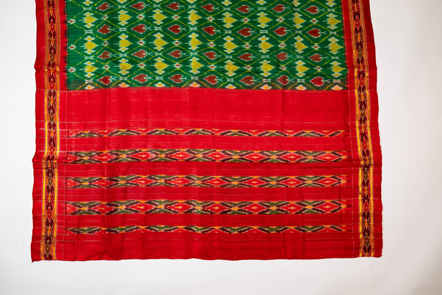Gulmehendi~ Red & Green Pure Silk Pochampally Saree – A Vibrant Ikkat Weave from Telangana