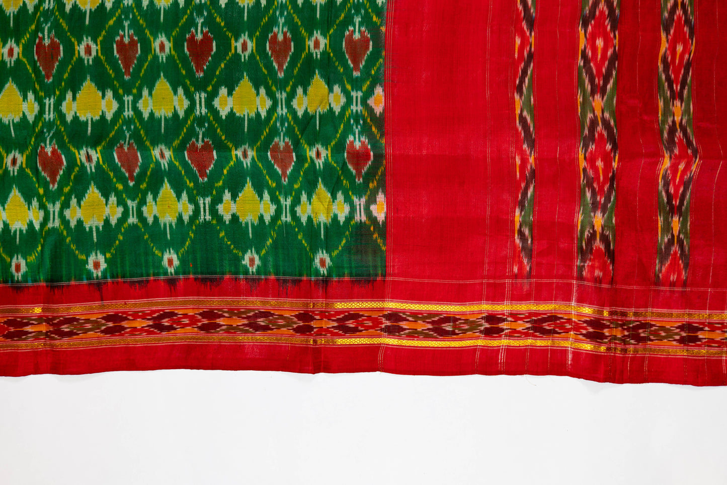 Gulmehendi~ Red & Green Pure Silk Pochampally Saree – A Vibrant Ikkat Weave from Telangana