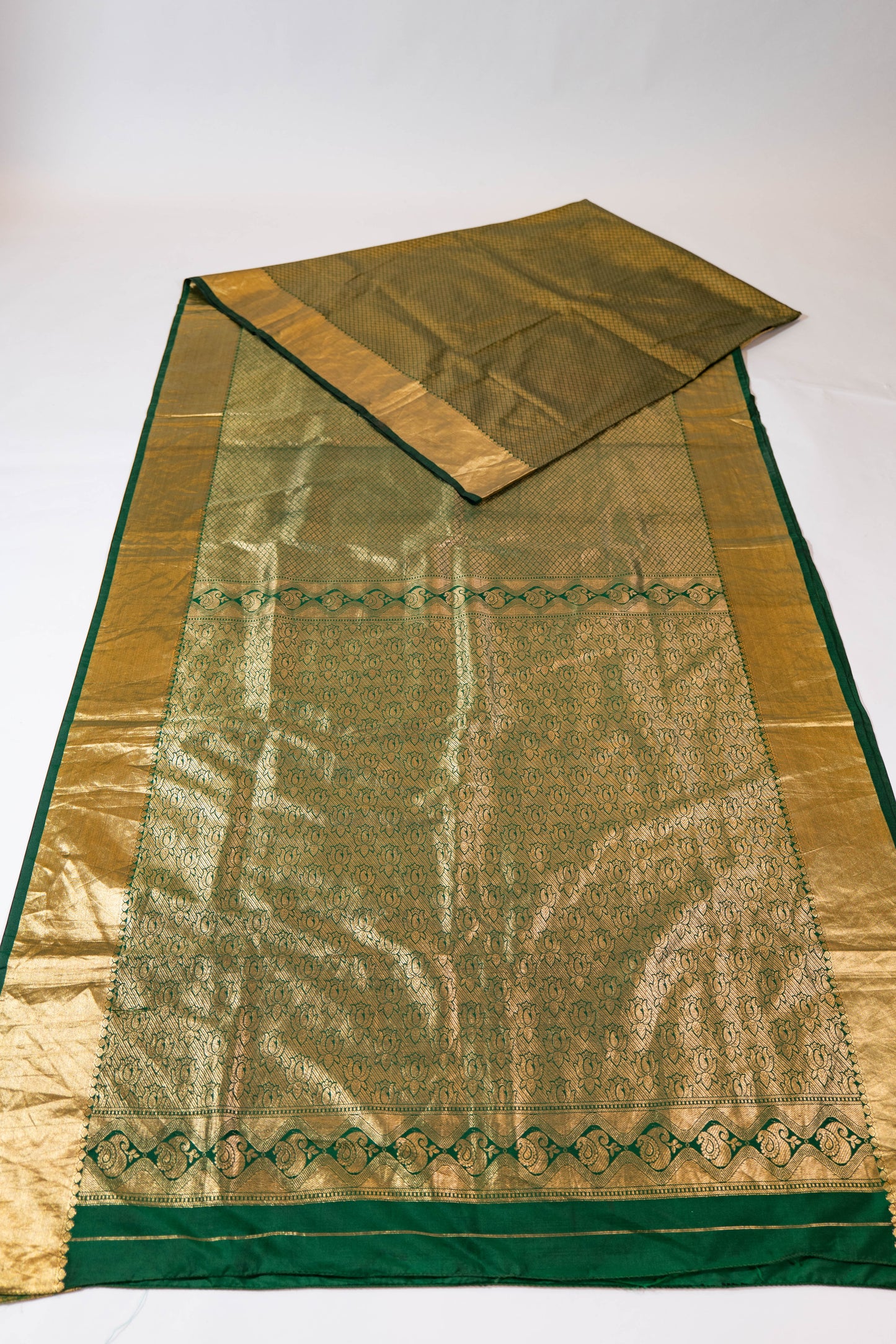 Kaner~ Forest Green Pure Silk Brocade Kanjivaram Saree – Handwoven Grandeur from Tamil Nadu