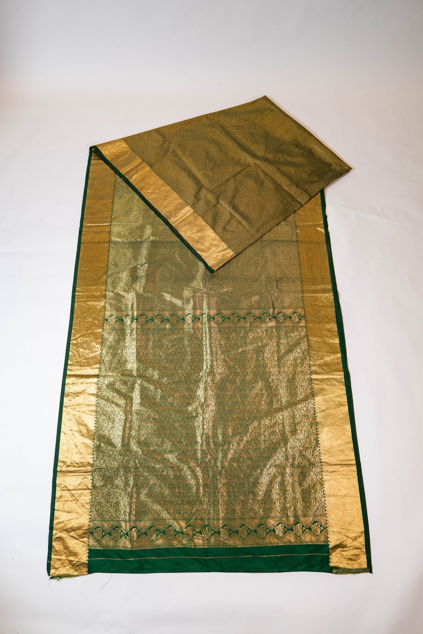 Kaner~ Forest Green Pure Silk Brocade Kanjivaram Saree – Handwoven Grandeur from Tamil Nadu