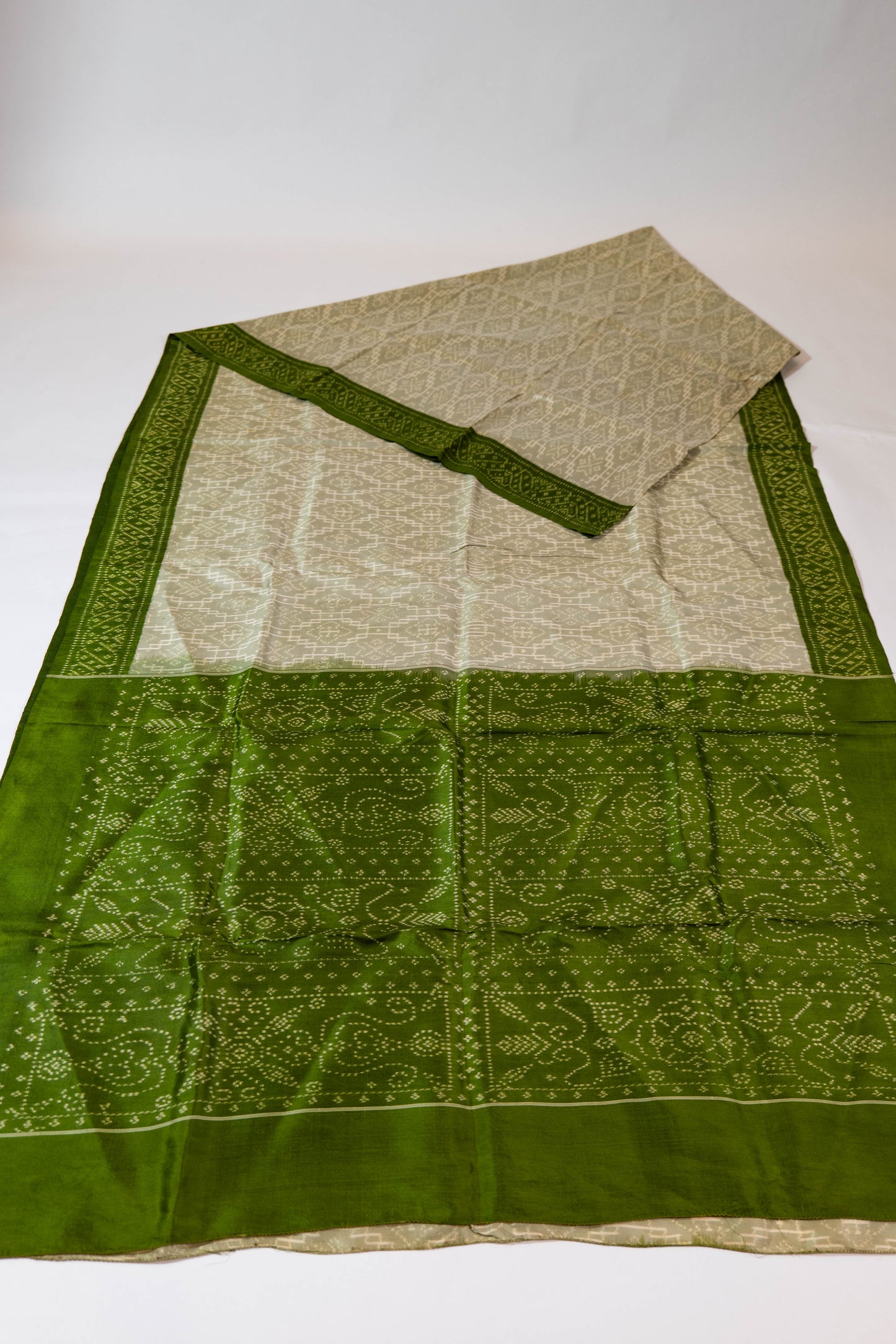 Maulshree~ Pure Silk Single Ikkat Saree in Eggshell White & Sap Green – Handwoven Elegance