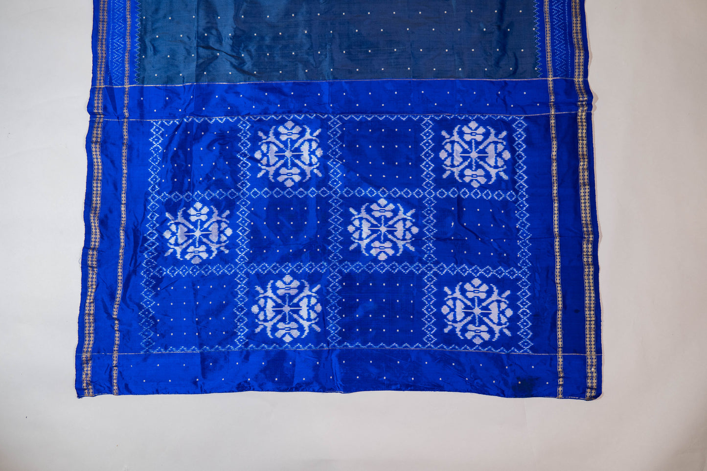 Nelkamal~ Pure Silk Single Ikkat Saree in Steel Grey with Ultramarine Blue – A Contemporary Classic