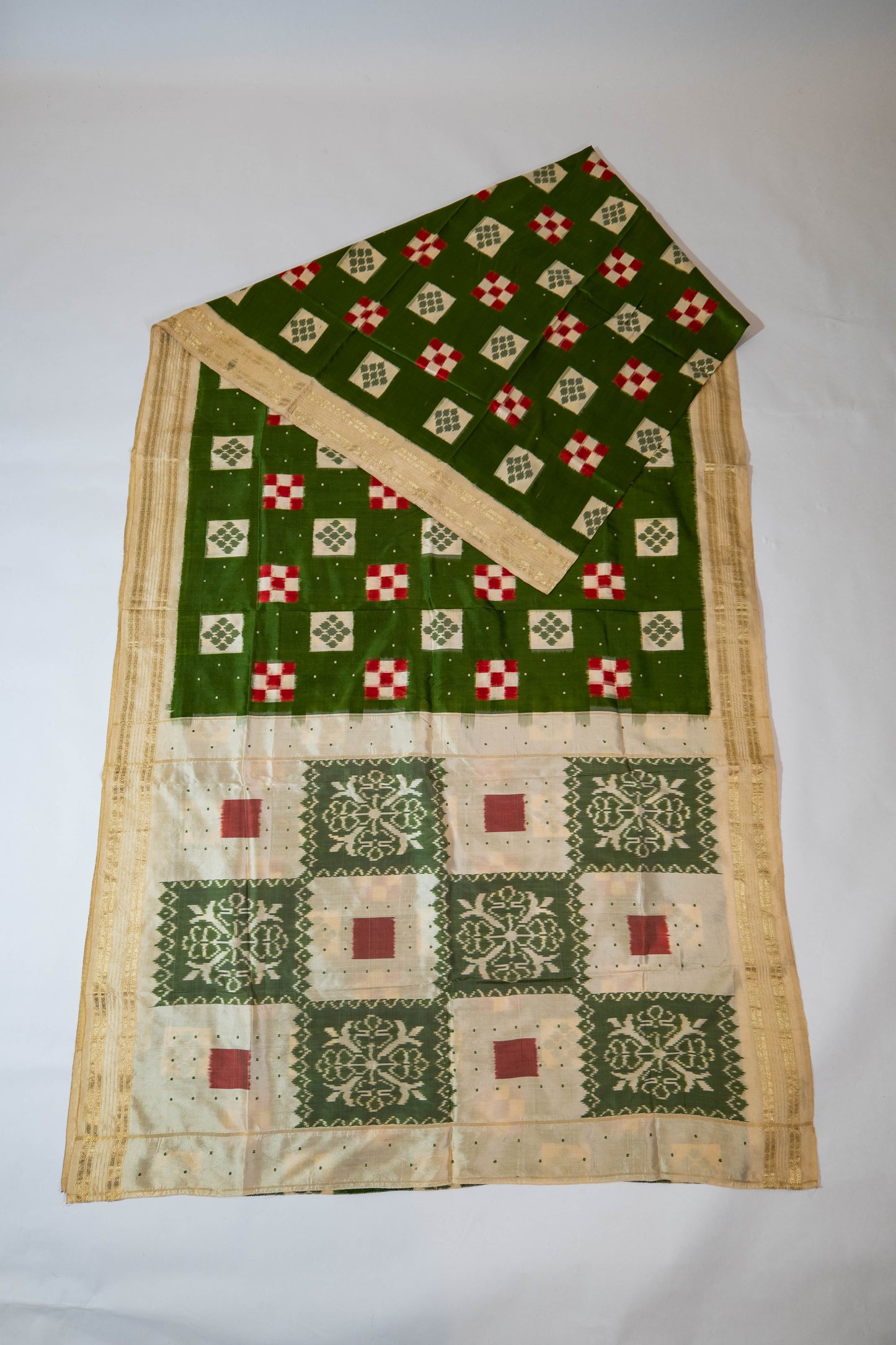 Naagdamini~ Pure Silk Double Ikkat Body & Single Ikkat Palla Saree – A Harmony of Craftsmanship