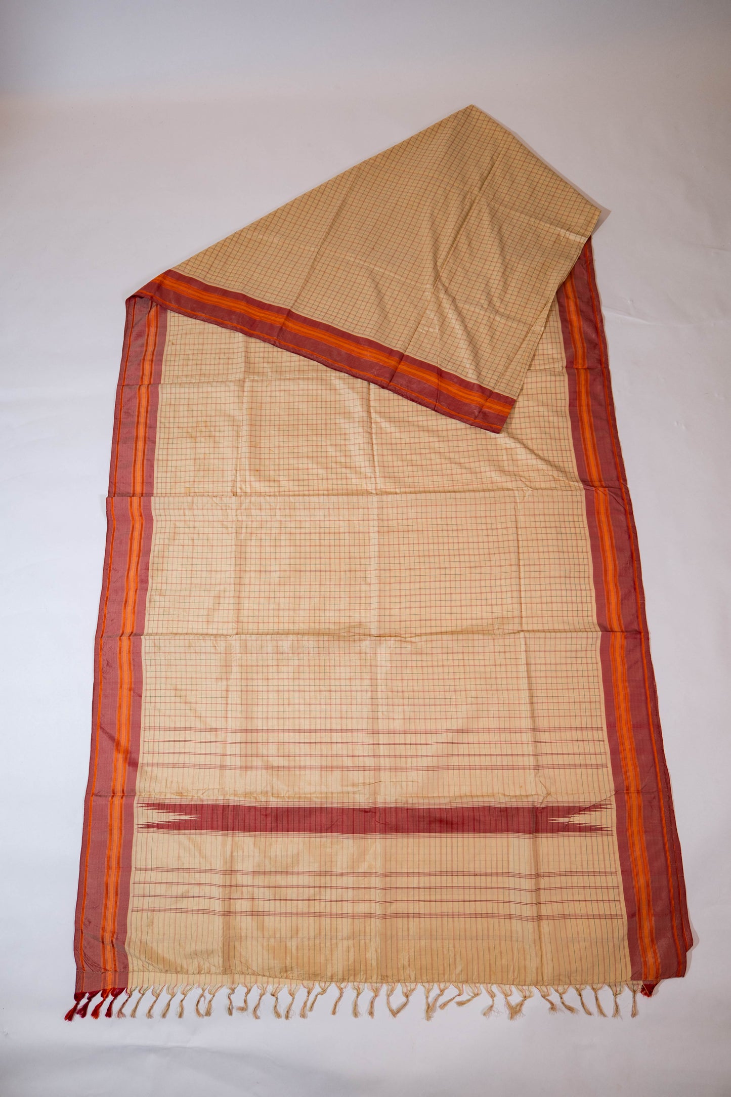 Kaamini~ Arani Silk Saree in Off-White with Maroon Checks & Thazampoo Palla – A South Indian Classic
