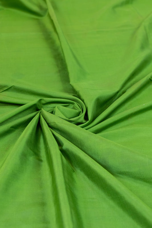 Aabha~ Sap Green & Arakku Zero Zari Korvai Kanjivaram Saree