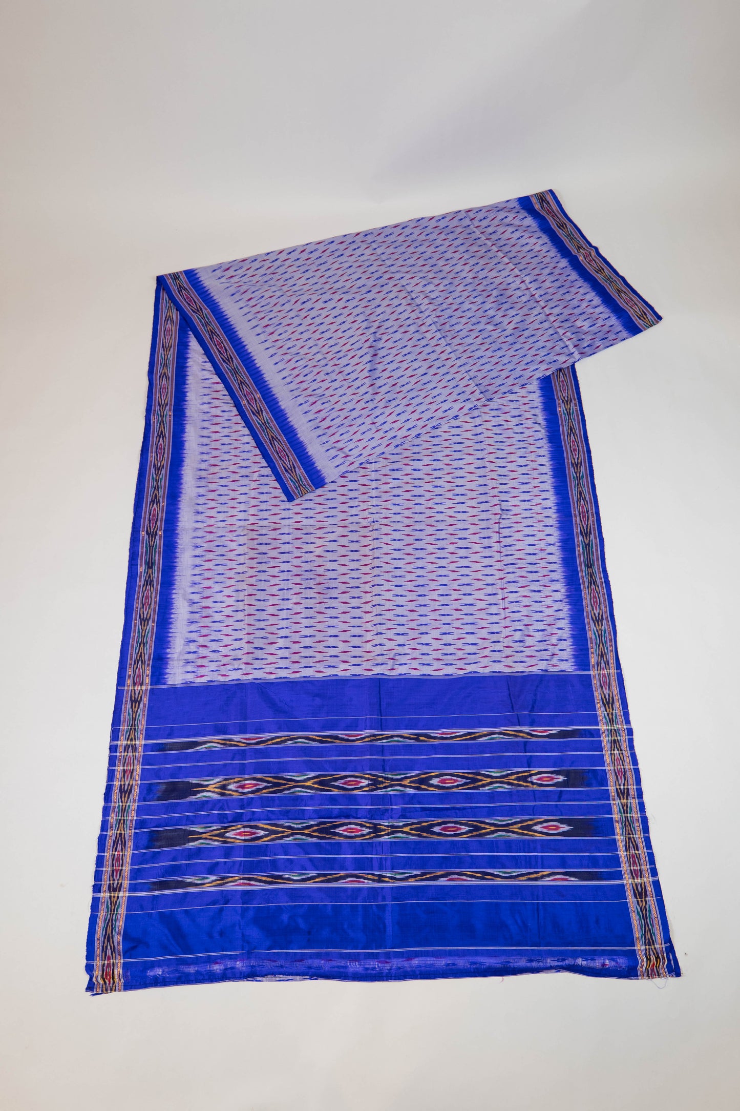 Aarohi~ Lilac & Purple Pochampally Pure Silk Saree
