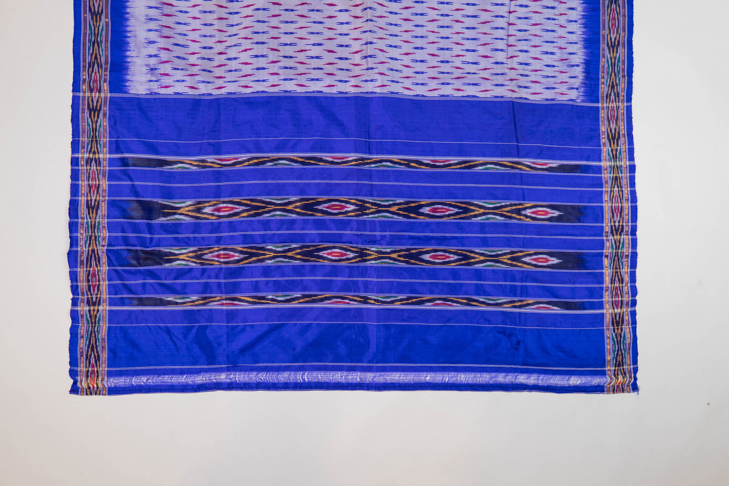 Aarohi~ Lilac & Purple Pochampally Pure Silk Saree
