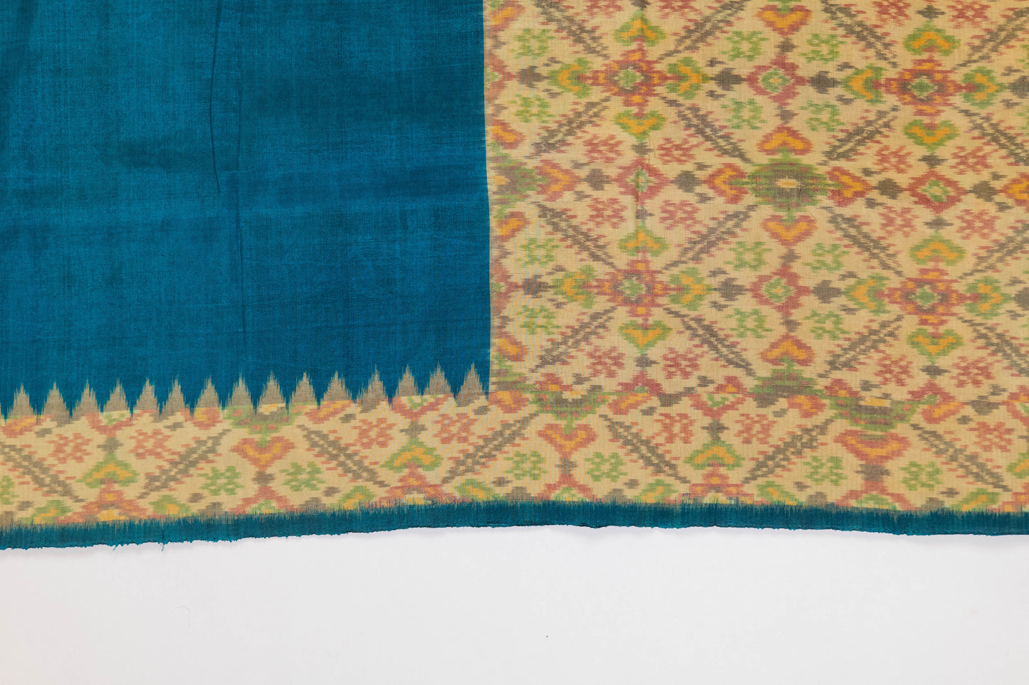 Aarini~ Turquoise & White Single Ikkat Pure Silk Saree
