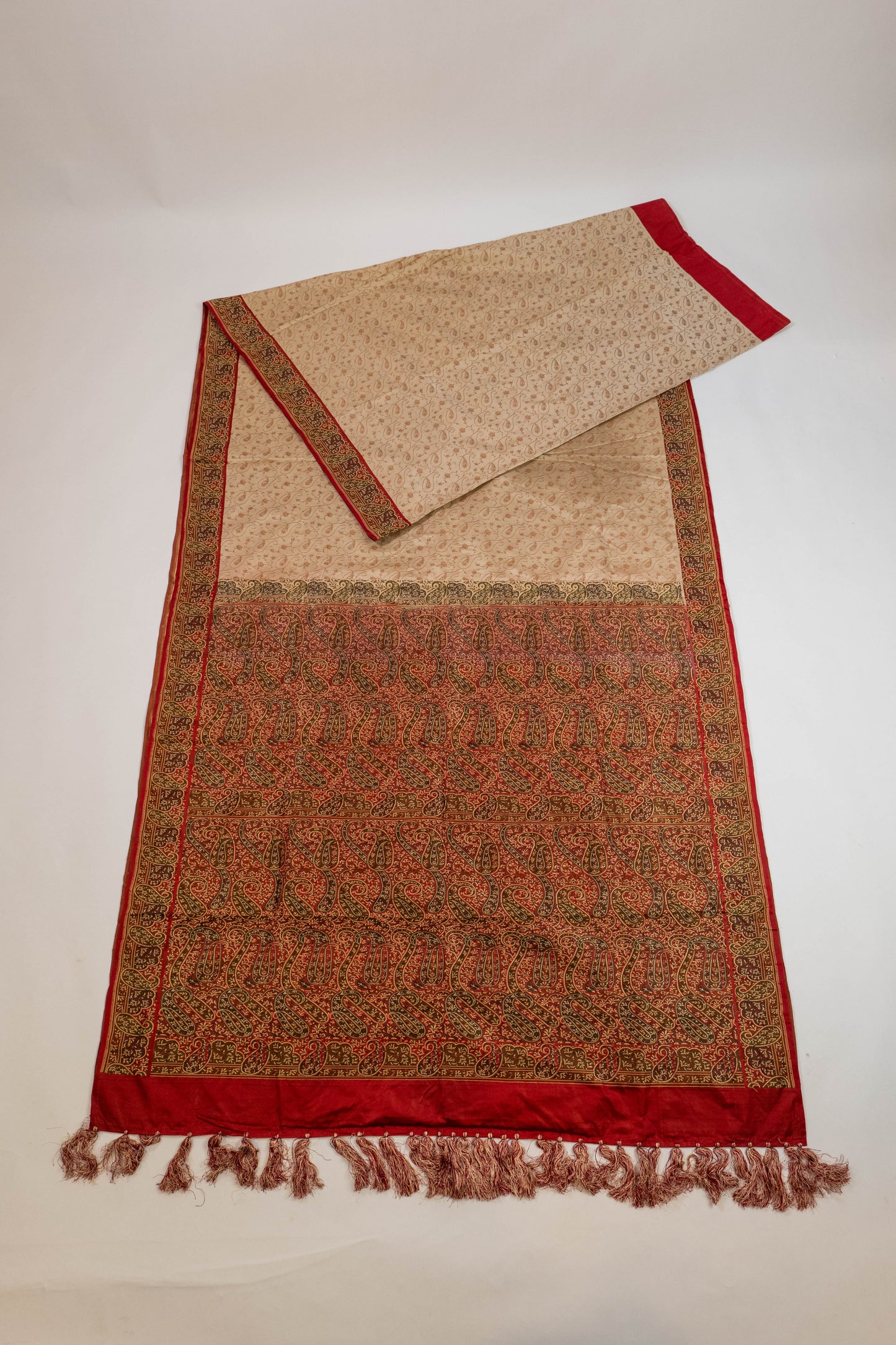 Mayur~ Valkalam Off White Maroon Pure Silk Saree