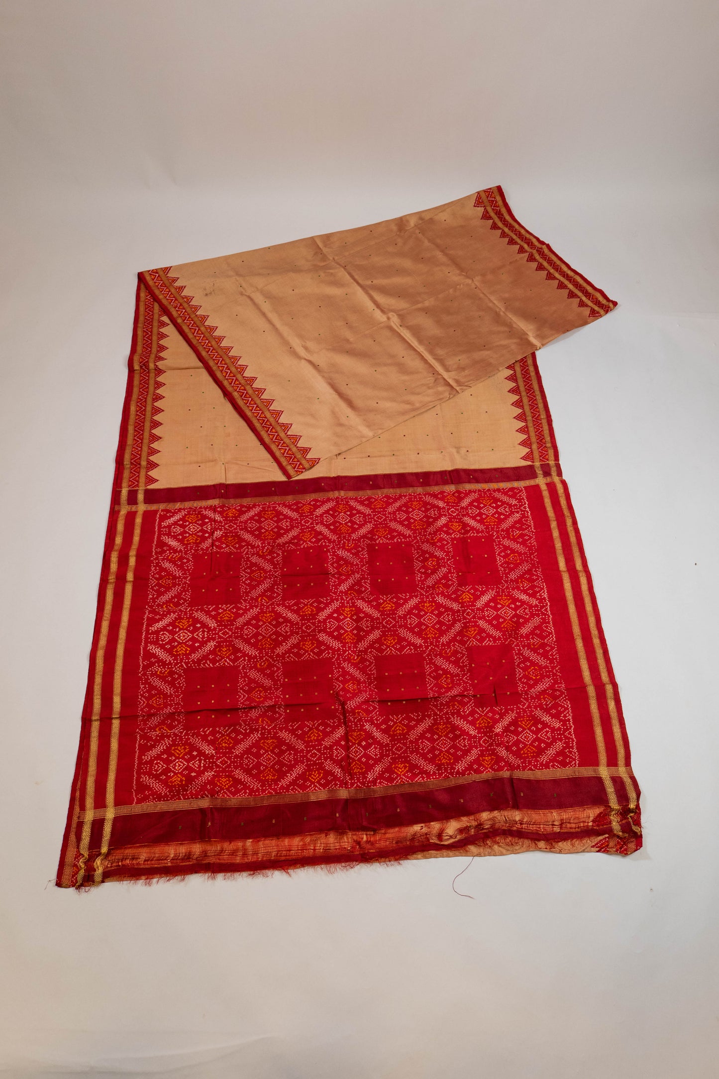 Ambuja~ Roli Red & Peach Single Ikkat Pure Silk Saree with Intricate Borders
