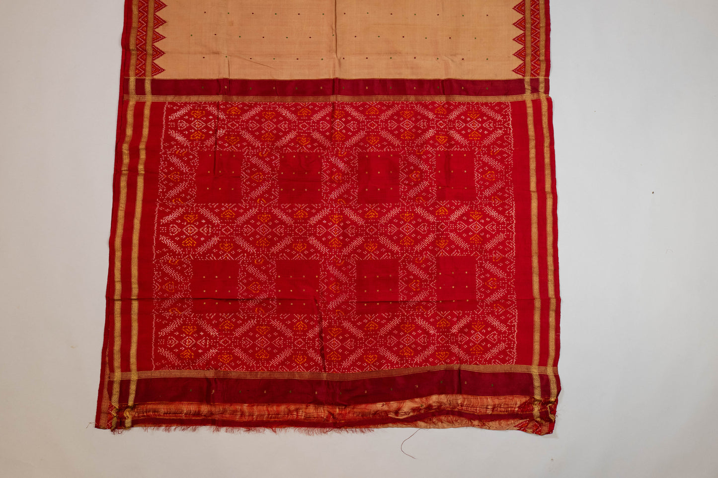 Ambuja~ Roli Red & Peach Single Ikkat Pure Silk Saree with Intricate Borders