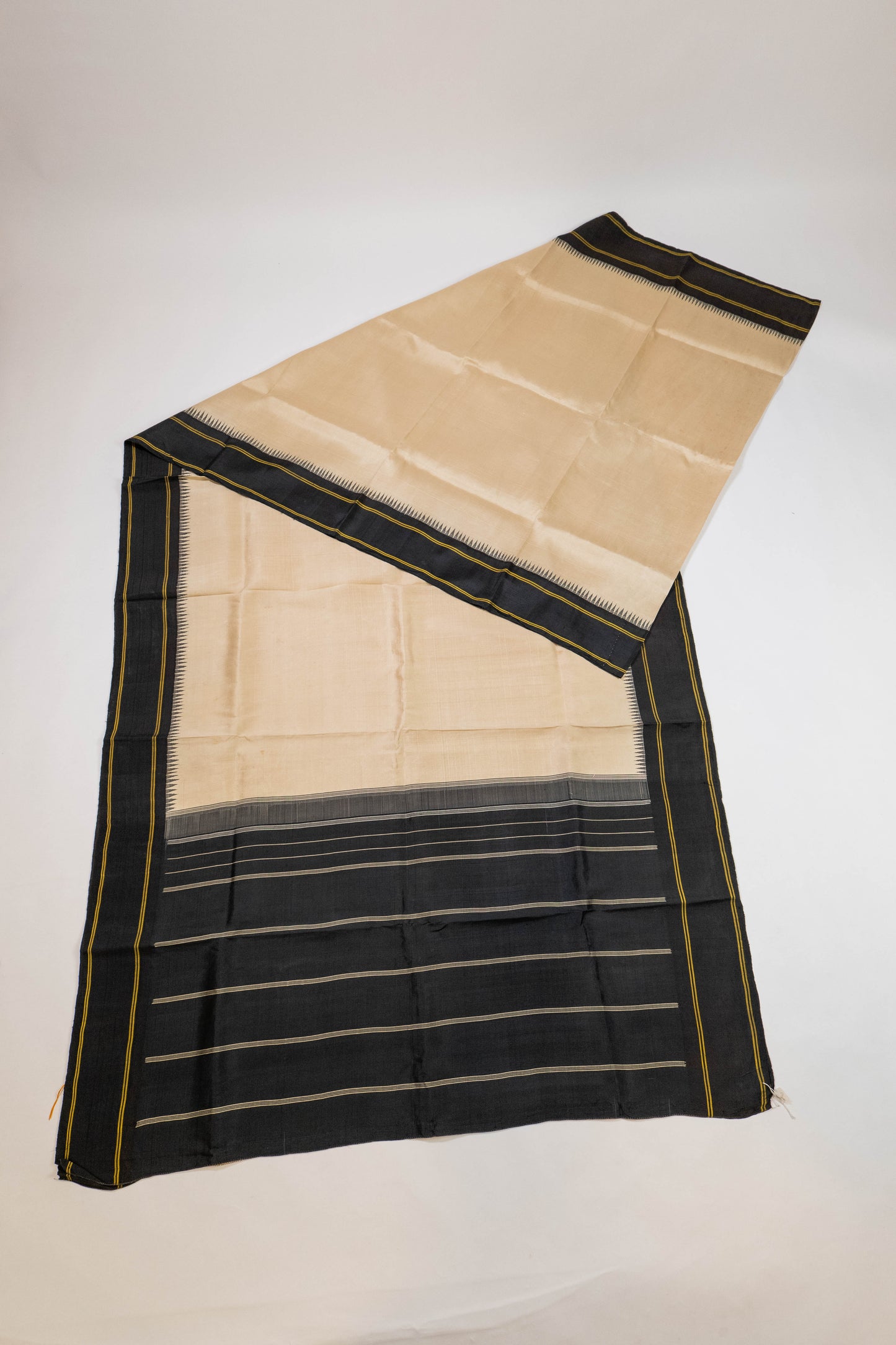 Alka~ Vintage Black & White Kanjivaram Pure Silk Saree