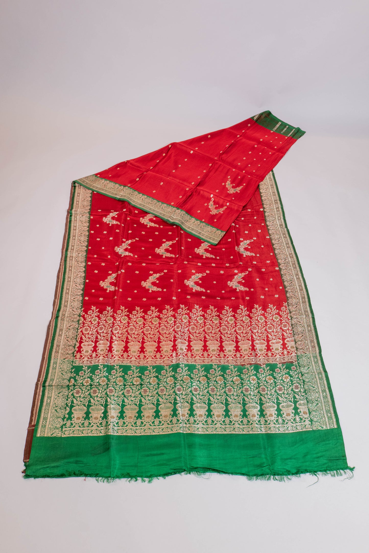 Durgsaadhini~Roli Maroon Green Banarsee Saree