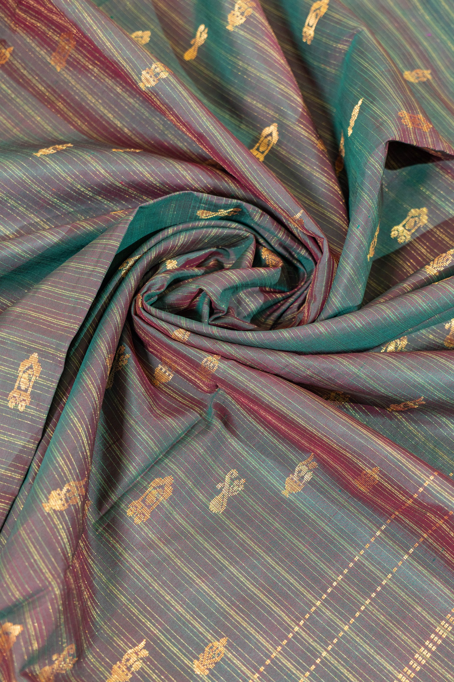 Saadhvi~Pure SIlk Vairaoosi Saree Greenish Red
