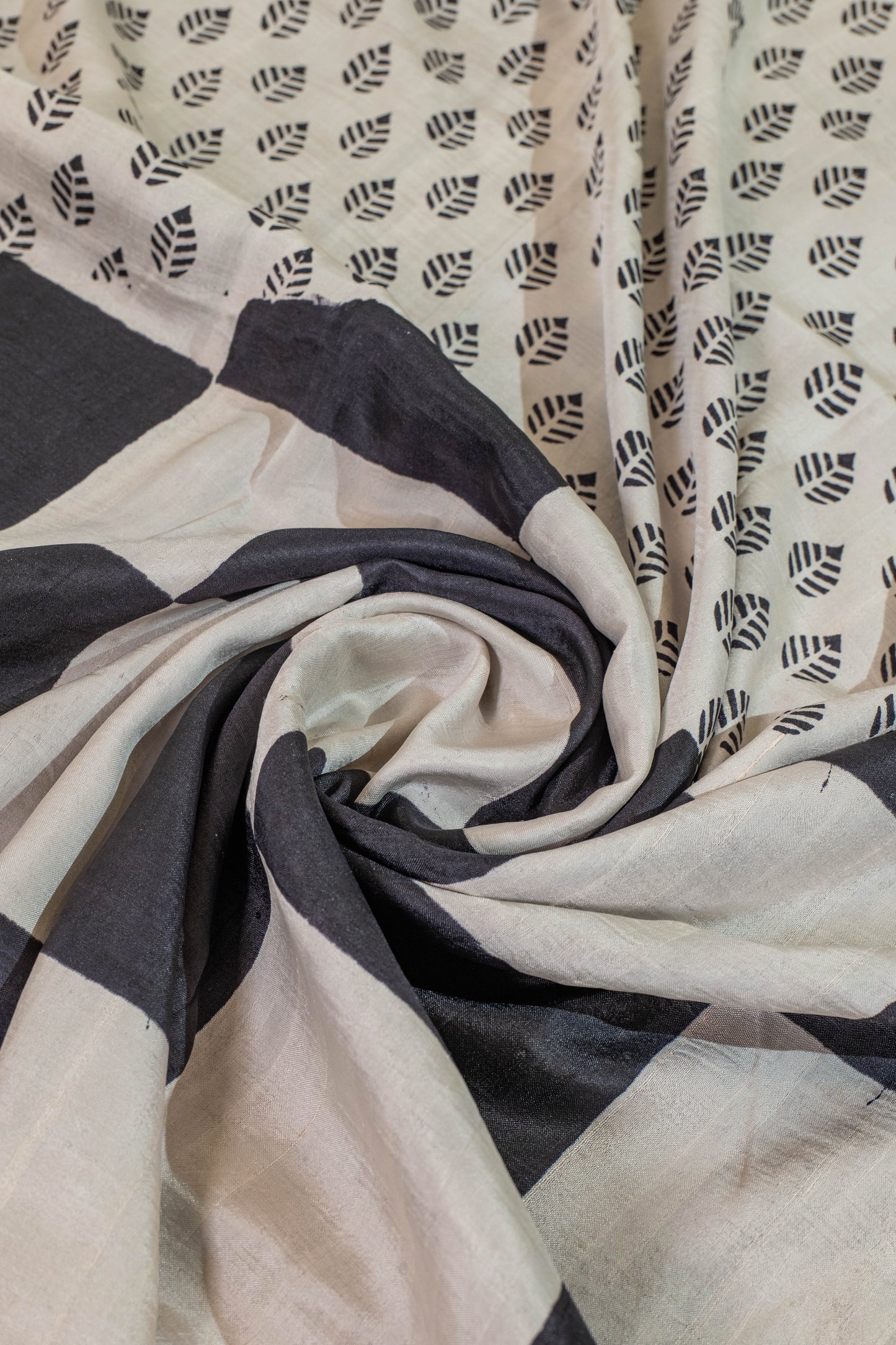 Durgdarini~Unused Pure Silk Saree Red White Black