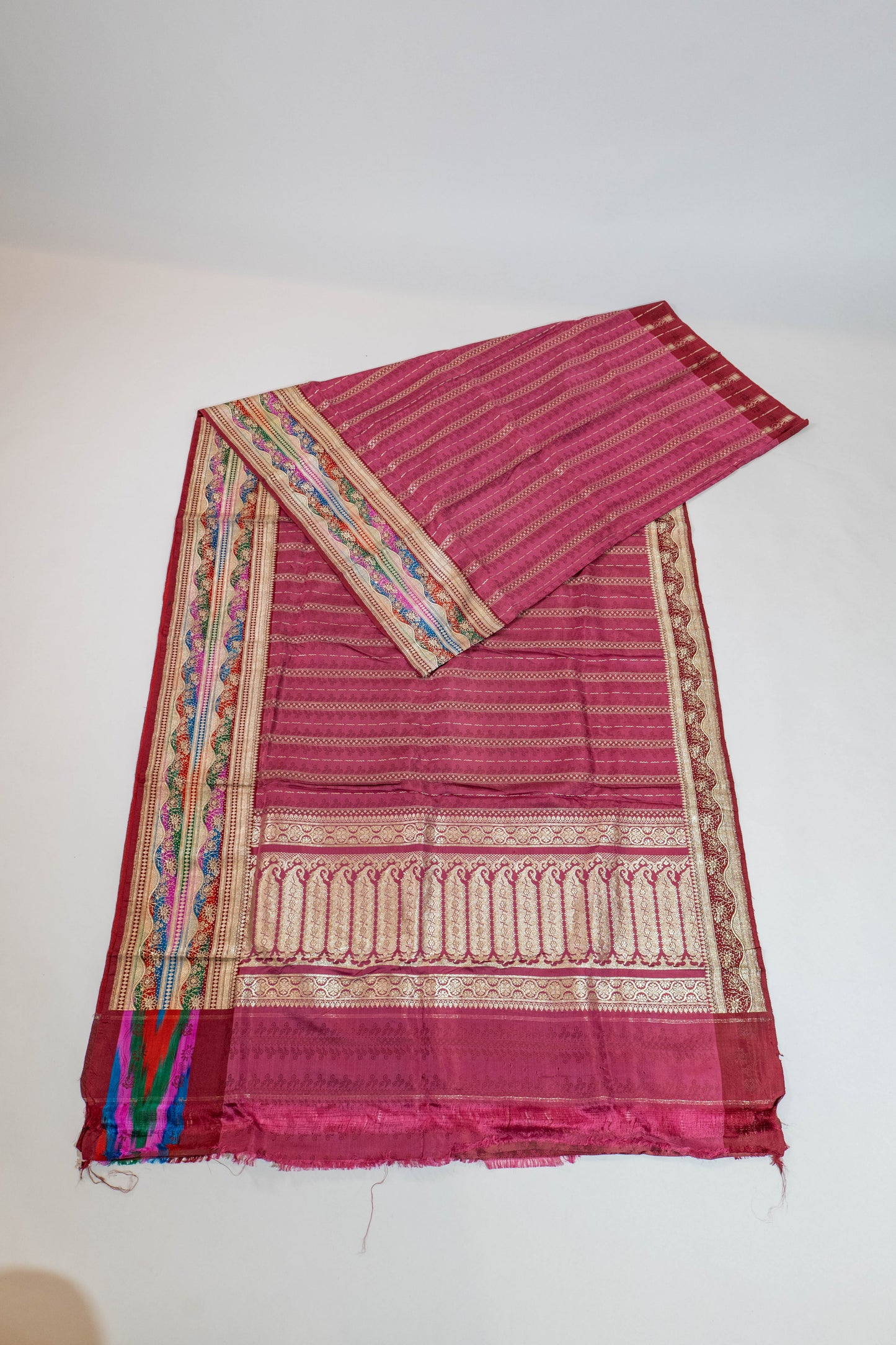 Avyayah~Banarsee Saree with Rangkat Border