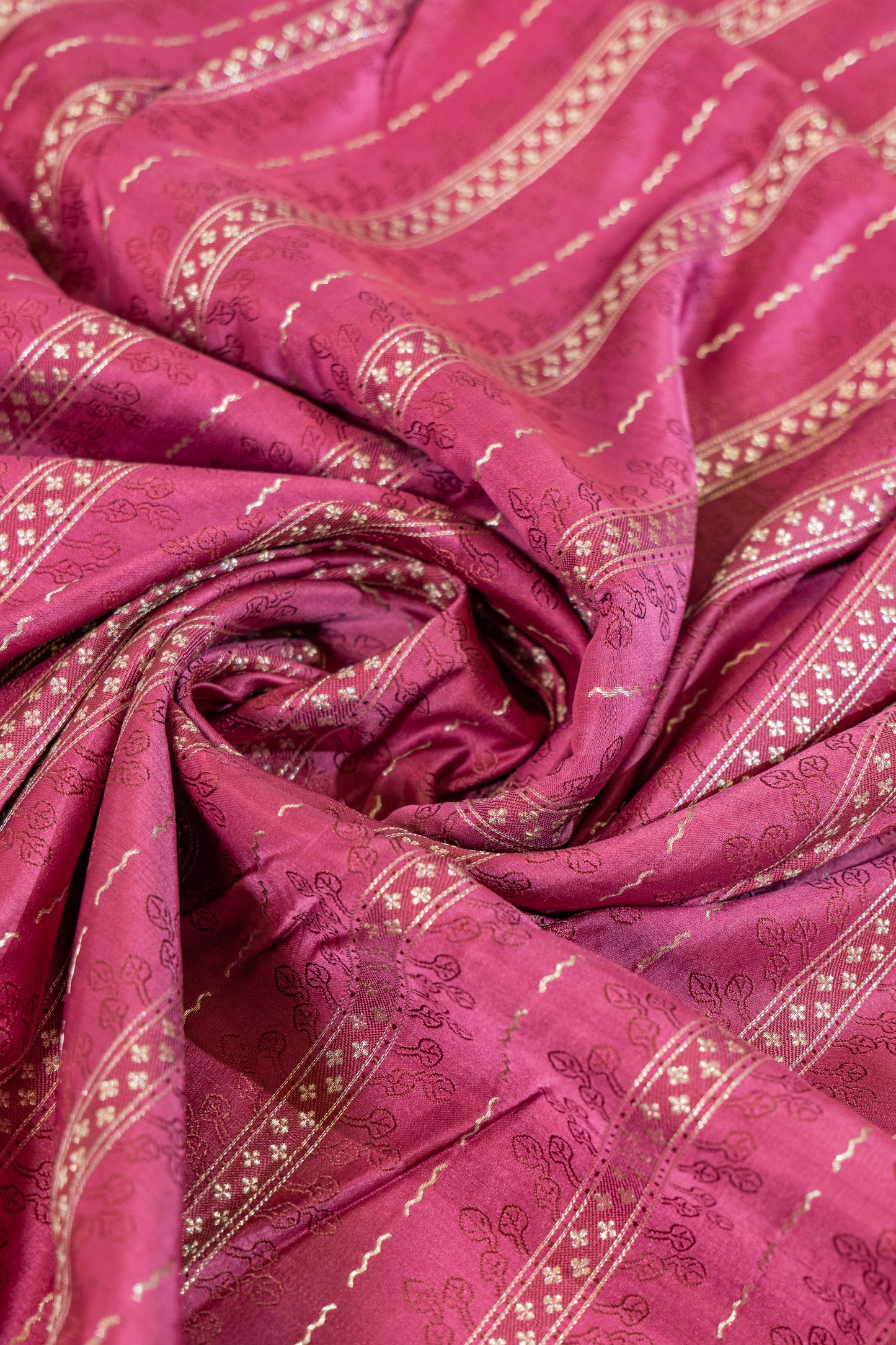 Avyayah~Banarsee Saree with Rangkat Border