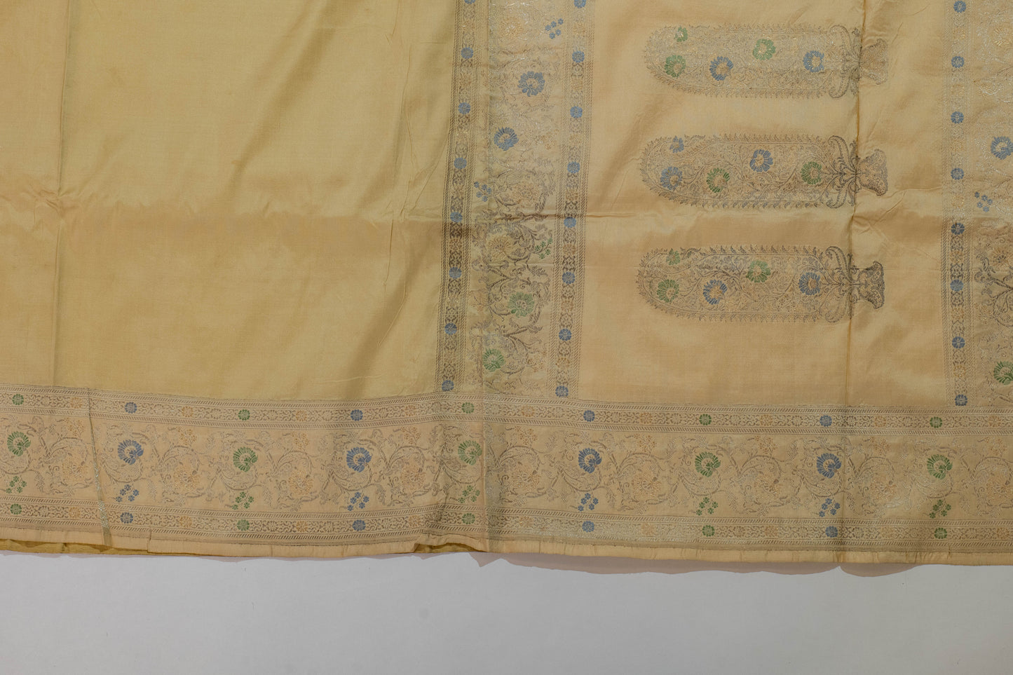 Sati~Off White Mulberry Silk Banarsee Saree