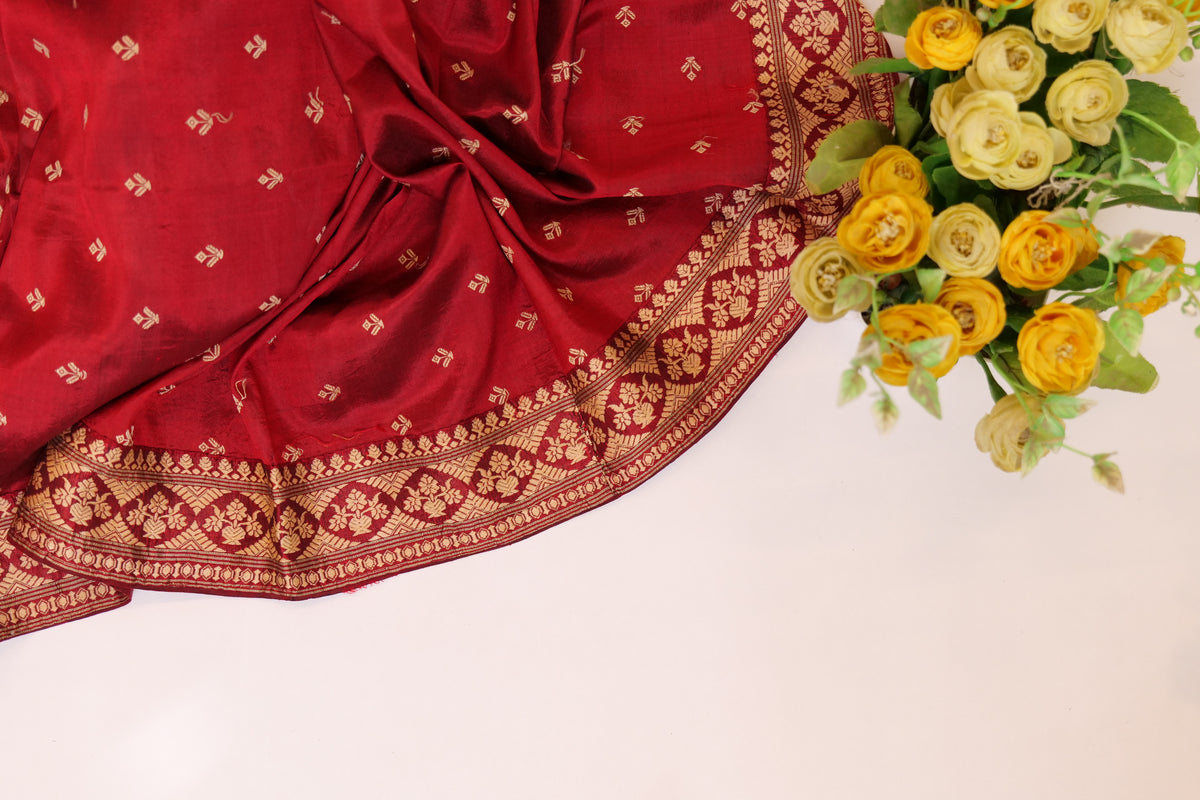 Ratti~Assam Mulberry Silk Garnet & Cream
