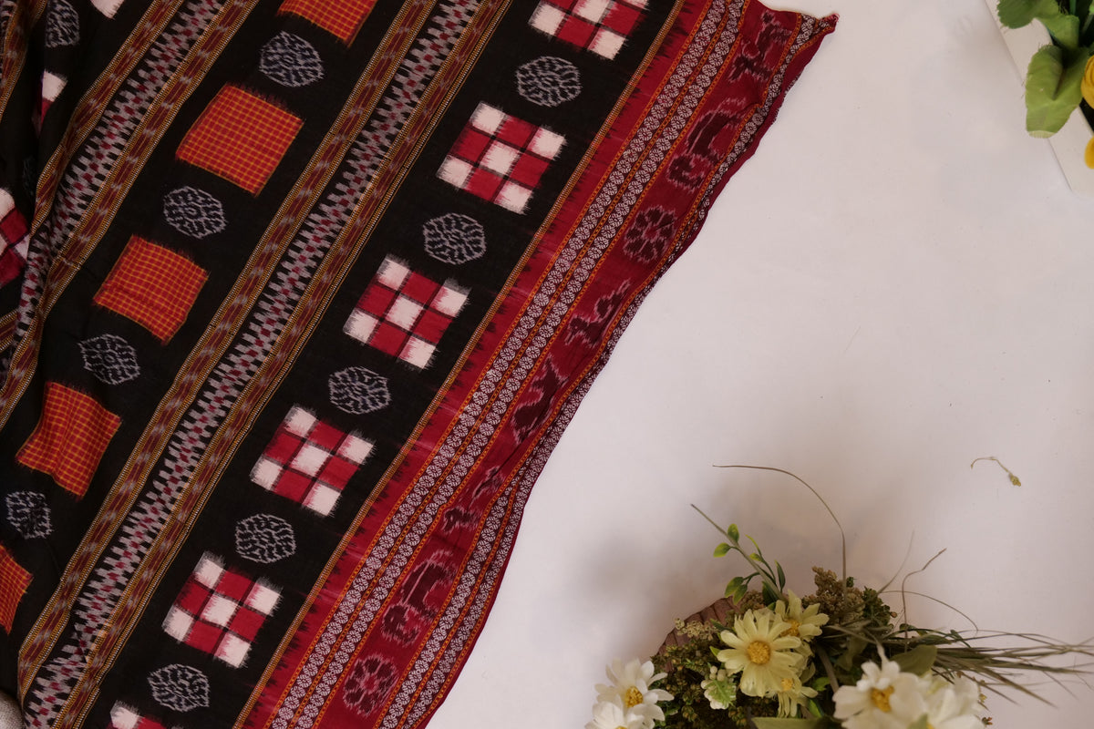 Riddhi~Cotton Pasapalli Red Black & white