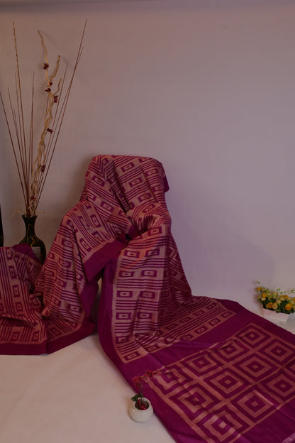 Suhani~Ikkat saree Rani & Onion Pink
