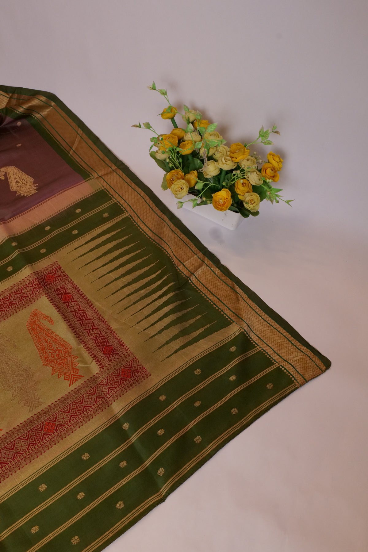 Pratishtha ~Armoor Saree Resham